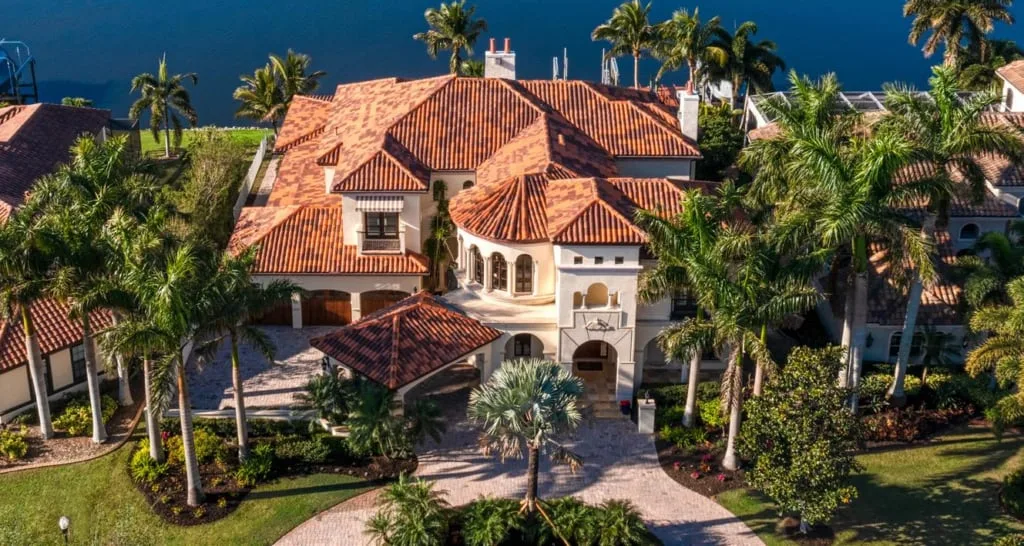 Illustration from "How Drone Footage for Real Estate Tampa Bay Affects Sales"